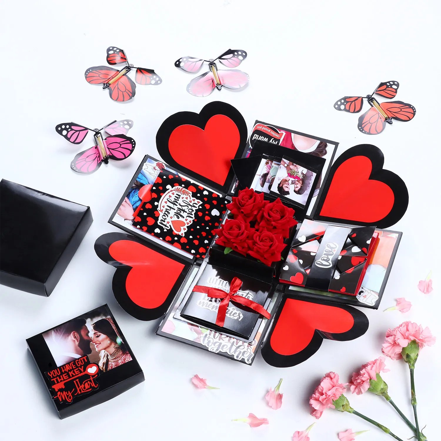 https://shoppingyatra.com/product_images/love-is-in-the-air-explosion-box_2.jpg