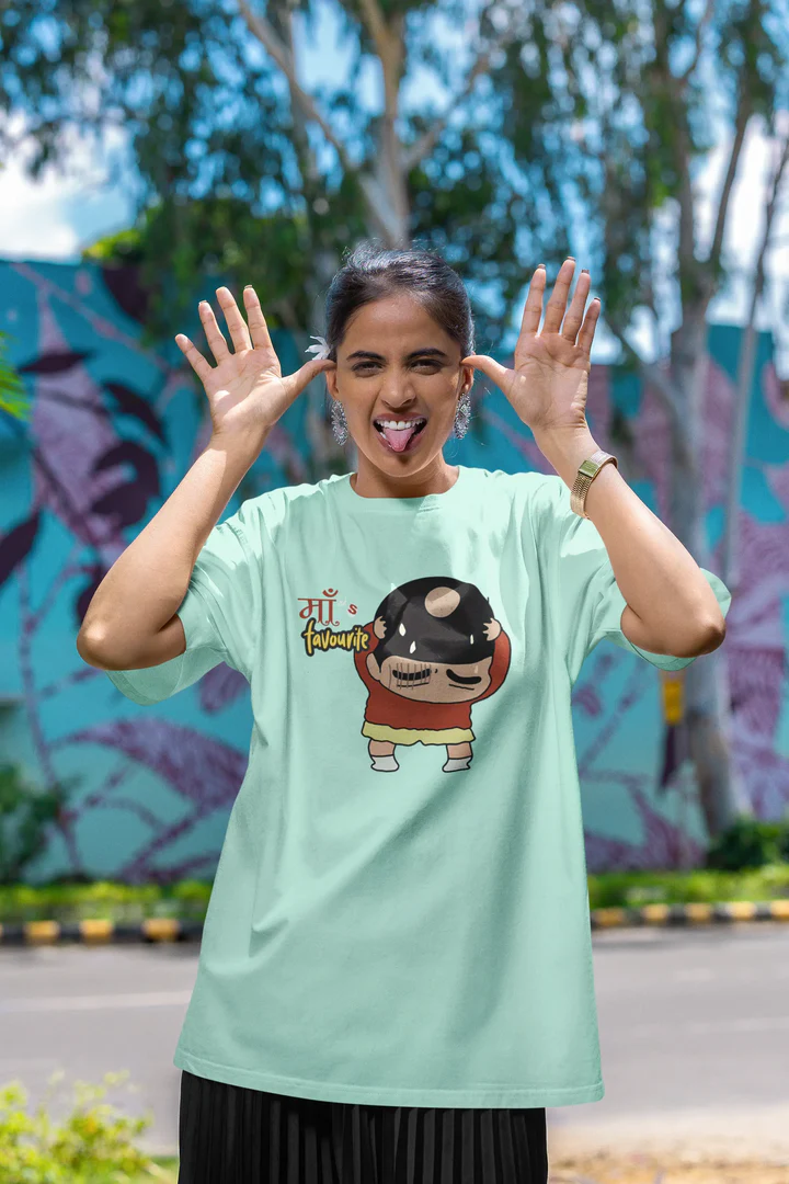 https://shoppingyatra.com/product_images/oversized-blinkstore-tee-mockup-of-a-woman-doing-a-funny-face-m39288_4_720x1080.webp