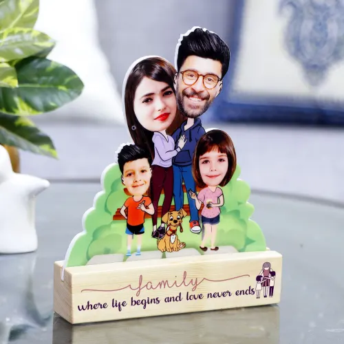 https://shoppingyatra.com/product_images/p-loving-family-personalized-caricature-stand-140549-1.webp
